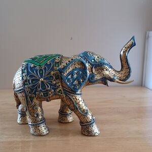 Elephant Statue, Elegant Elephant Trunk Feng Shui Elephant Sculpture Decor.